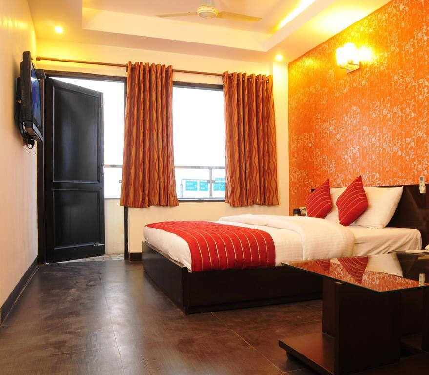 Airport Hotel Daya Capitol Nové Dillí Exteriér fotografie
