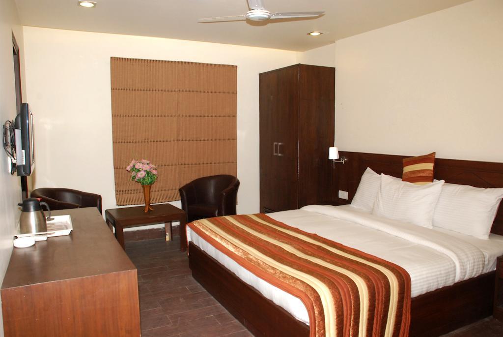 Airport Hotel Daya Capitol Nové Dillí Exteriér fotografie