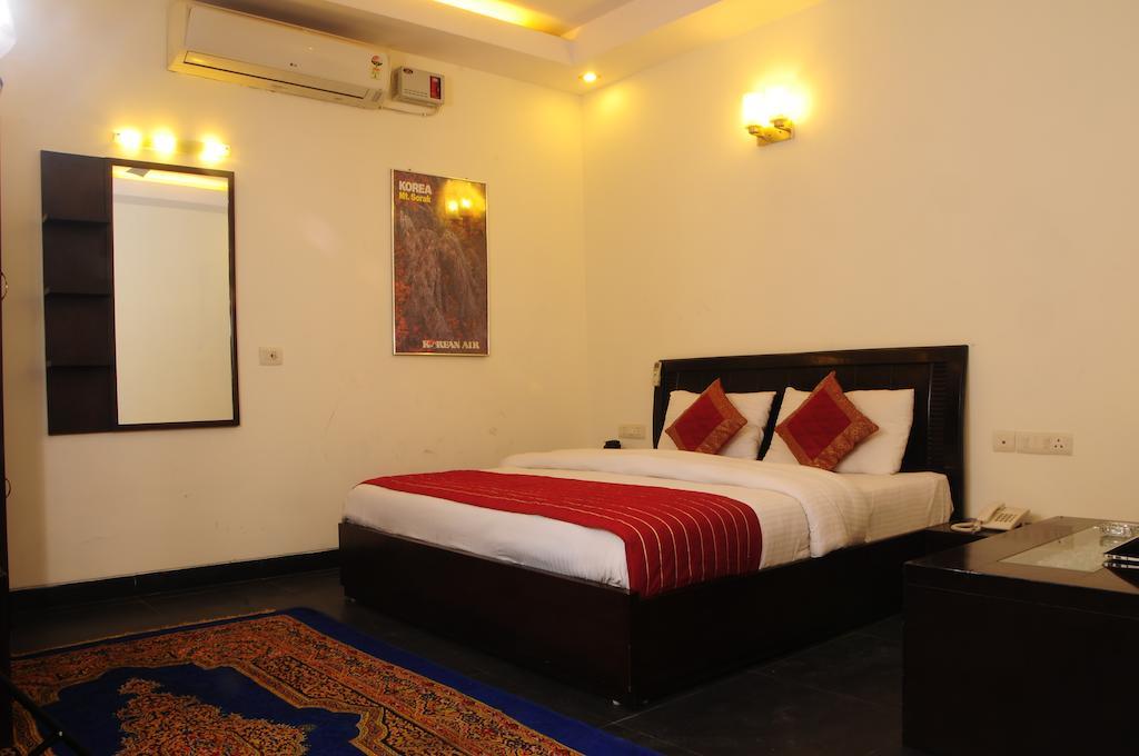 Airport Hotel Daya Capitol Nové Dillí Pokoj fotografie
